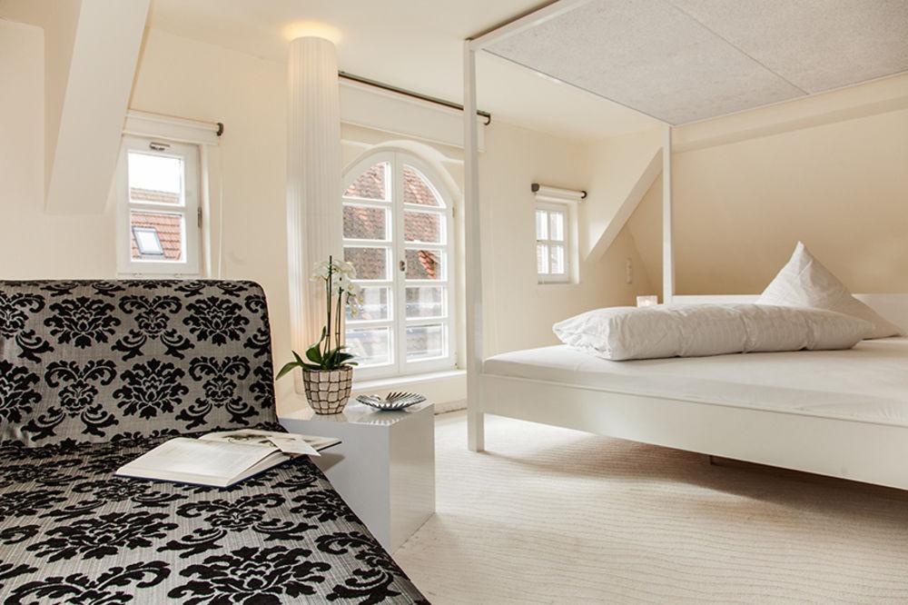 Boutique Hotel Pfauen Шорндорф Екстериор снимка