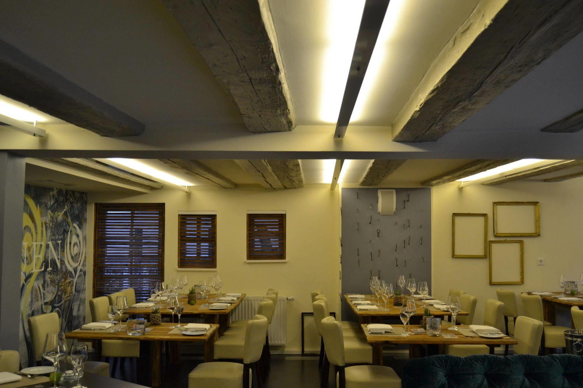 Boutique Hotel Pfauen Шорндорф Екстериор снимка